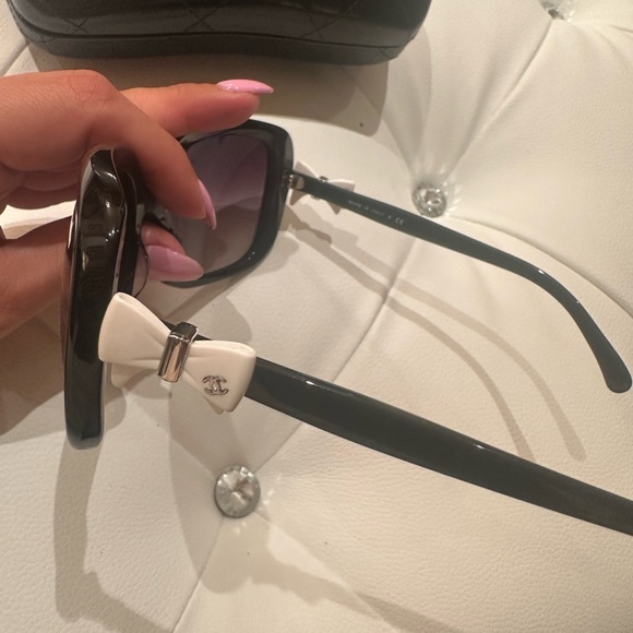 CHANEL SUNGLASSES OVERSIZD WHITE BOW RECTANGLE - Picture 6 of 11